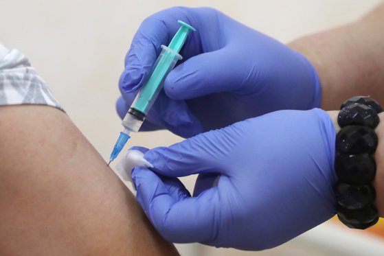 inca-un-cadru-medical-din-prahova-cu-reactie-alergica-la-vaccinul-anti-covid