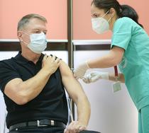 presedintele-klaus-iohannis-s-a-vaccinat-anti-covid