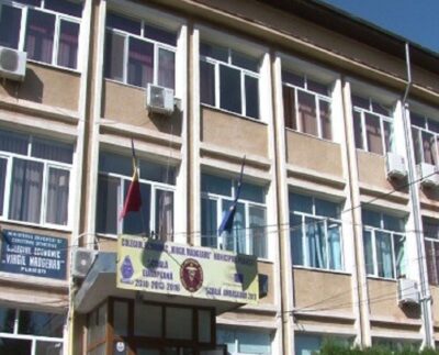 deputatul-usr-mihai-politeanu,-sesizare-pe-tema-numirilor-politice-la-scoli:-numirea-de-la-colegiul-economic-virgil-madgearu-din-ploiesti-a-fost-facuta-„din-scurt,-fara-o-justificare-clara-si-impotriva-dorintelor-colectivului-institutiei-de-invatamant!”