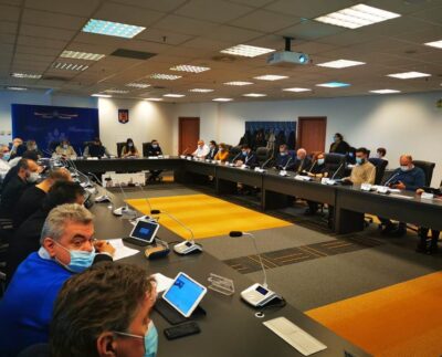 intarzieri-de-sute-de-zile-pentru-realizarea-marcajelor-rutiere-in-ploiesti!-consiliul-local-a-decis-contractarea-unei-noi-societati