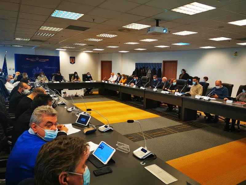 intarzieri-de-sute-de-zile-pentru-realizarea-marcajelor-rutiere-in-ploiesti!-consiliul-local-a-decis-contractarea-unei-noi-societati