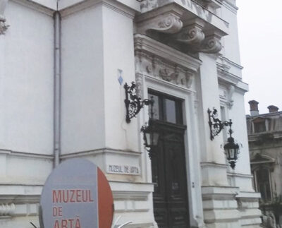 cei-mai-mici-ploiesteni-sunt-invitati-sa-si-petreaca-weekendul-la-muzeul-de-arta