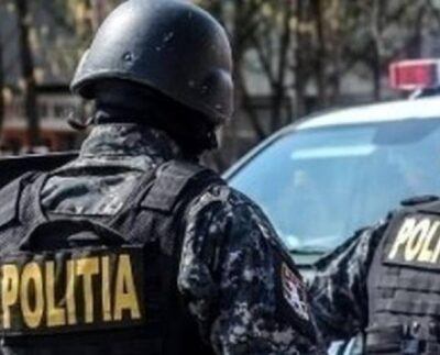 perchezitii-in-legatura-cu-achizitia-de-masti-medicale-in-perioada-starii-de-urgenta.-directorul-adrian-ionel-ar-fi-produs-companiei-de-stat-unifarm-un-prejudiciu-de-3,5-milioane-de-lei